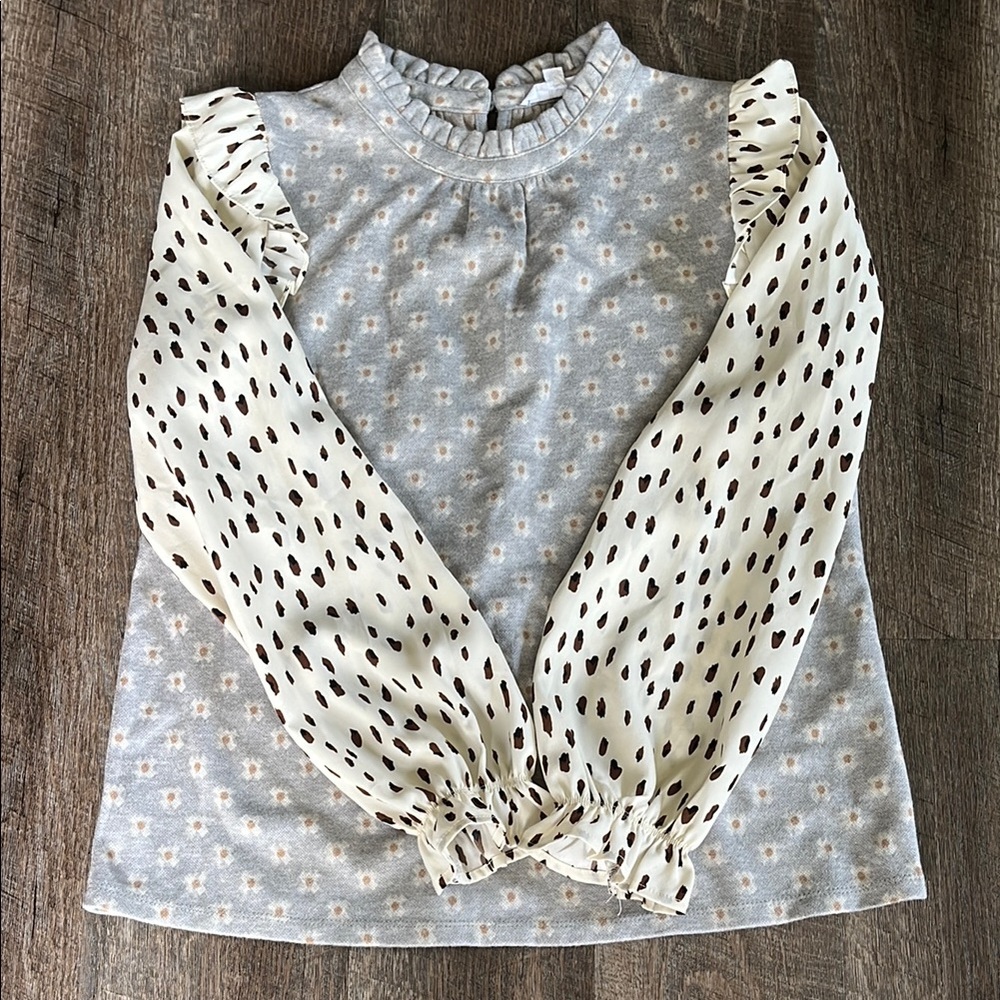 THML Gray and White Relaxed Blouse with Ruffled Sleeves
